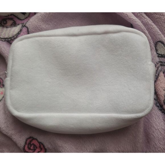 Sanrio Hello Kitty Pencil Pouch Furry Fluffy Plush Cosmetic Makeup Bag Giftset - Picture 2 of 3